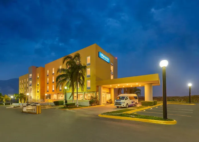 Hotel de lujo: City Express By Marriott Monterrey Santa Catarina